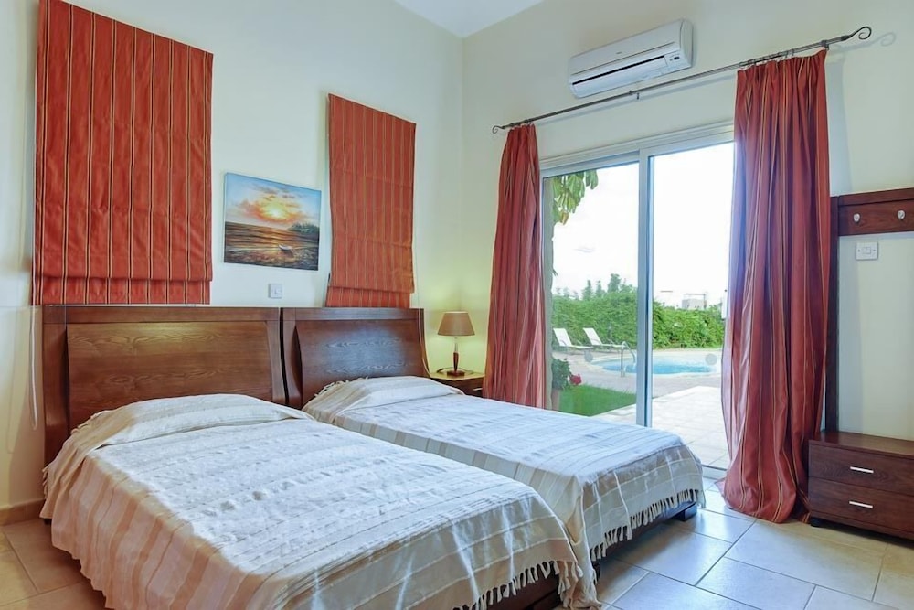 Villa Yialos view 4