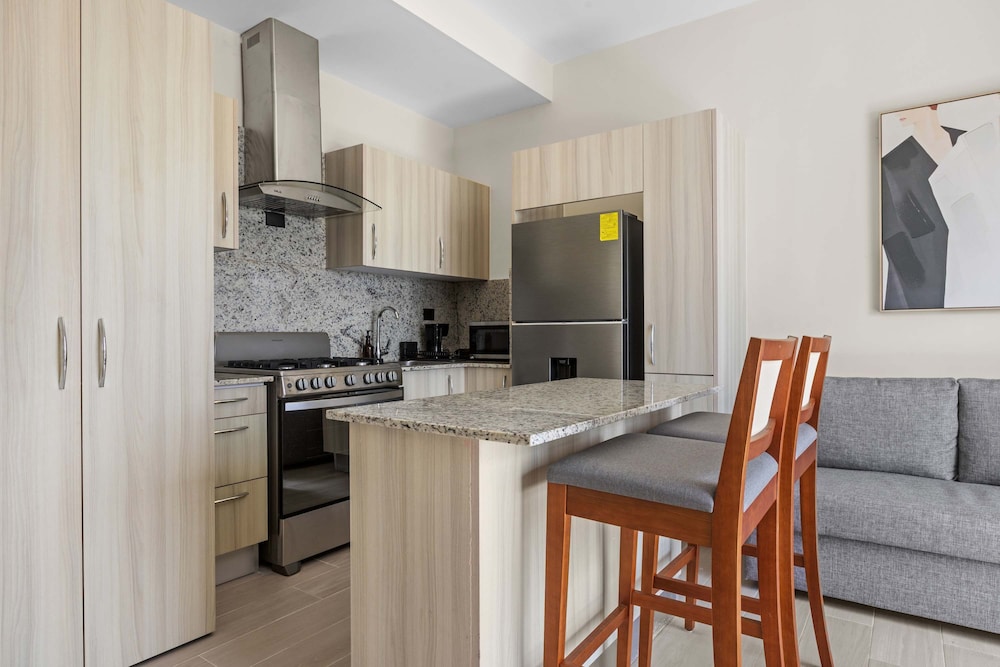 NOK Modern 1BR Apartment With Terrace in Vistacana