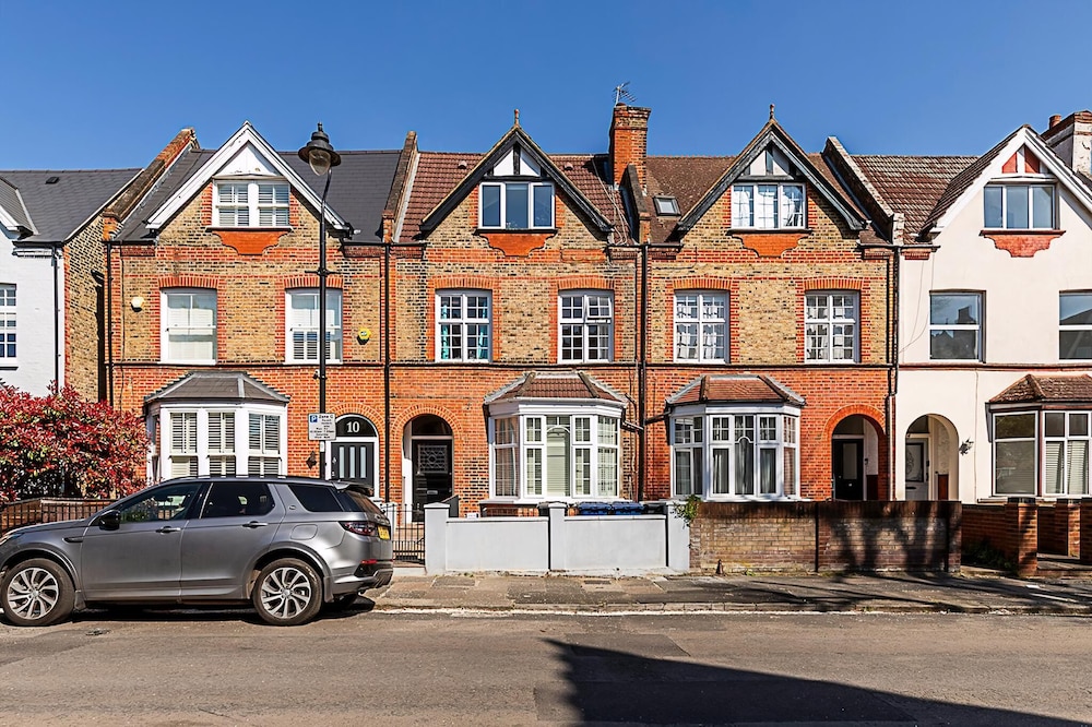 Chic Garden Flat in Leafy Ealing