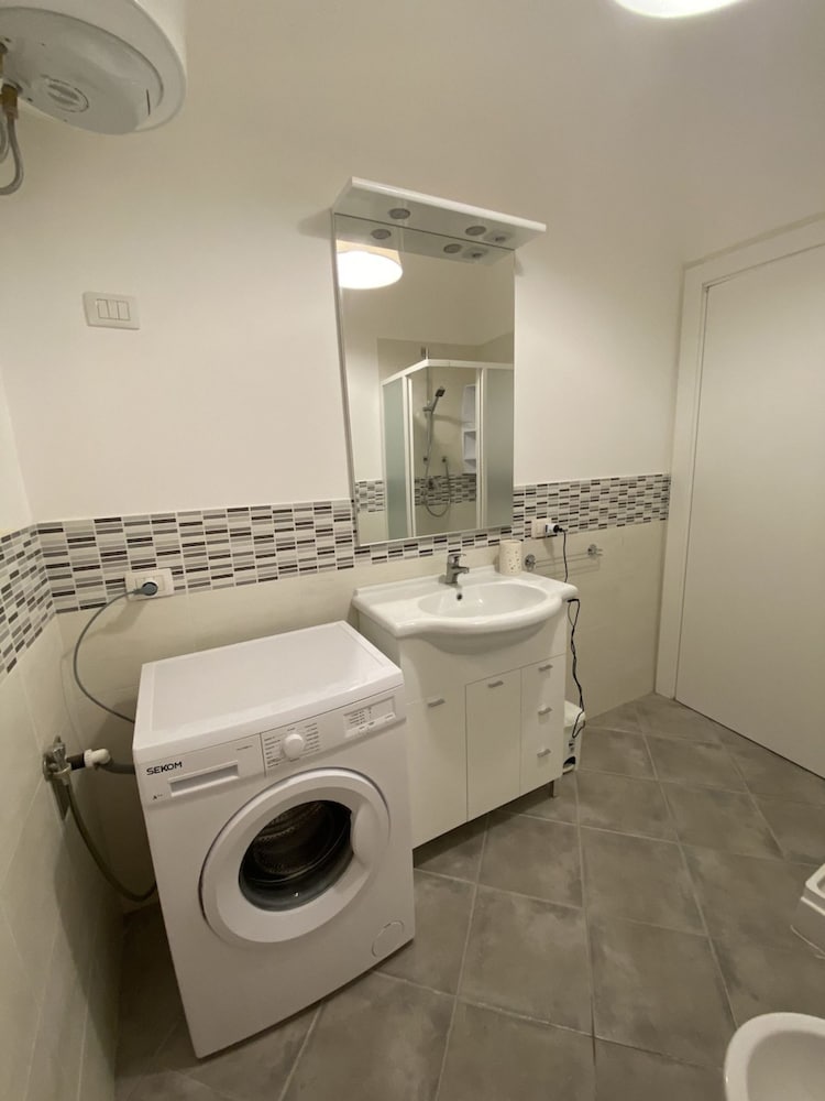 Open Space Sleeps 4 IN THE Country Area New-rif Bigo