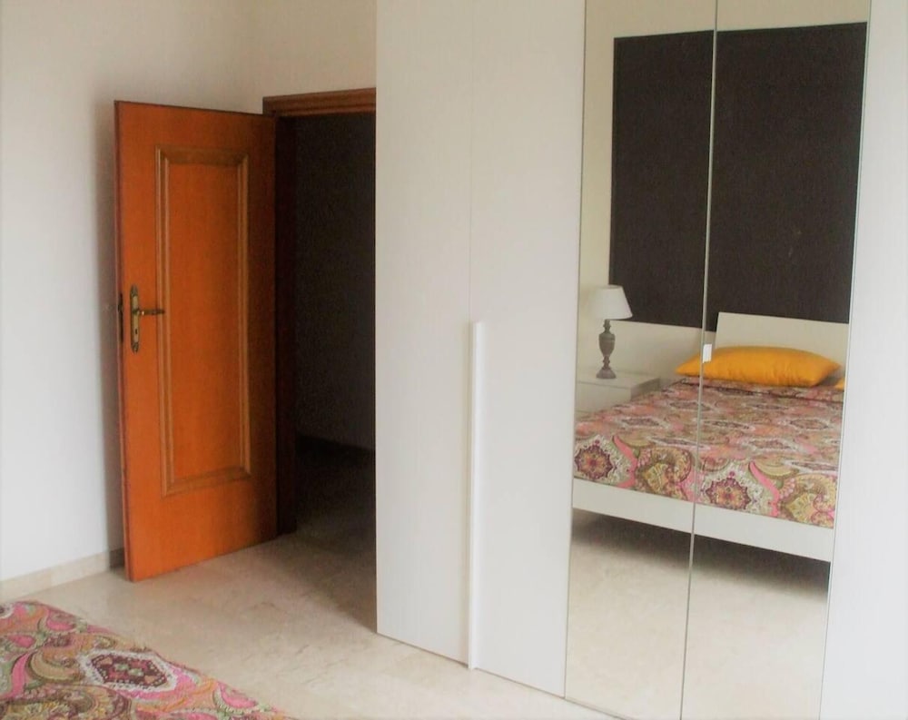 Captivating 2-bed Apartment in Grottole view 2