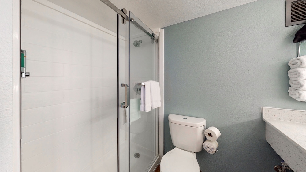 voco College Station Aggieland by IHG
