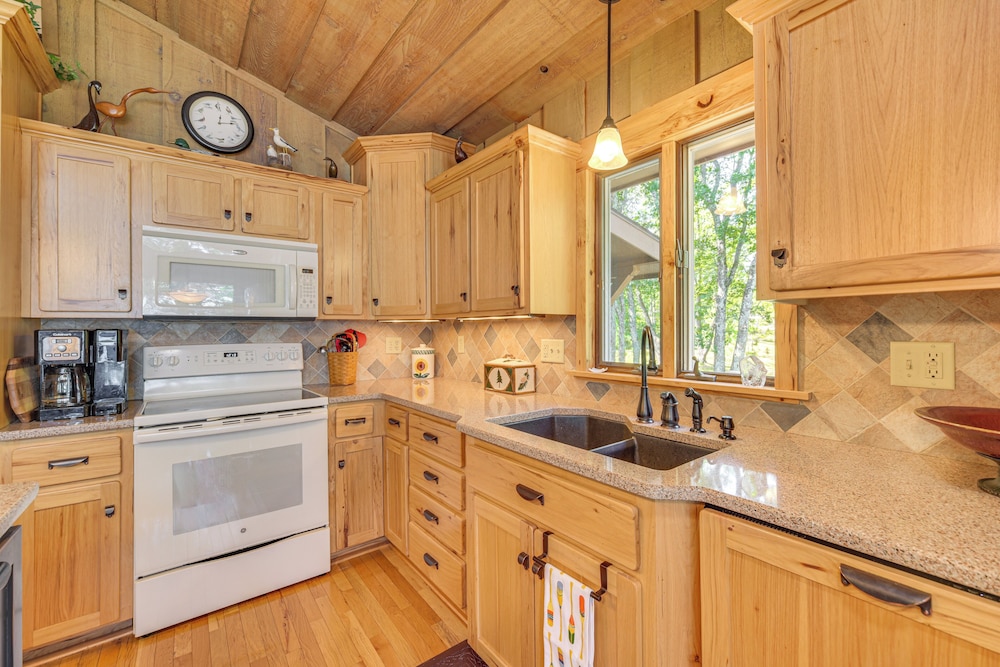 Waterfront Escape on Big Sand Lake w/ Private Dock