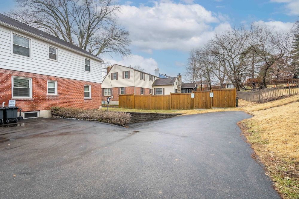 Kenwood Keys Suites for 12!