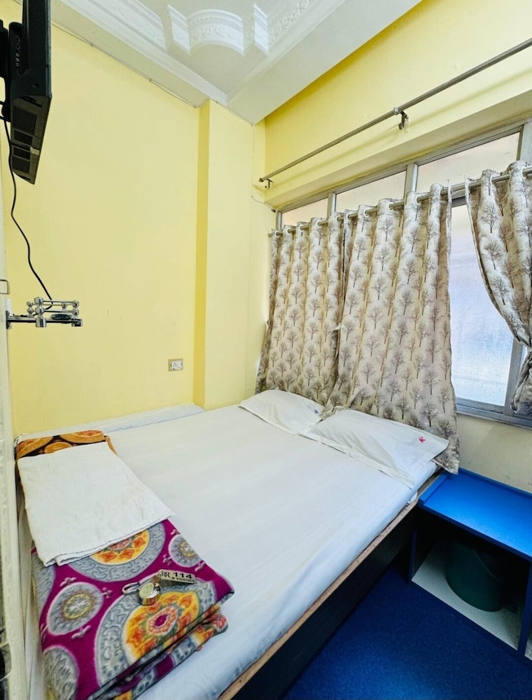RR GUEST HOUSE