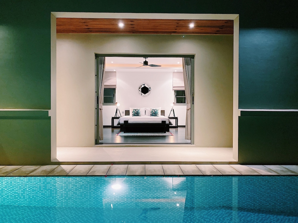 Fabulous 2br Pool Villa Walk to Bangtao Beach and Catch Club