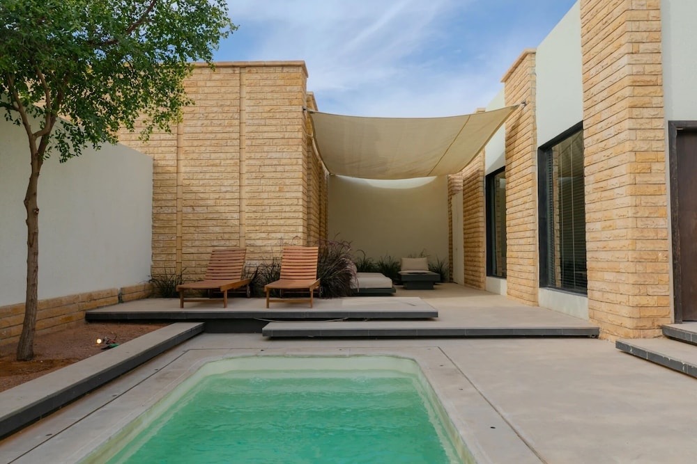 Portal Chalets With Private Pool-AlRawda