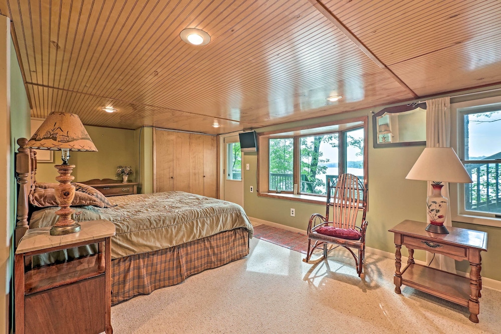 Le Roy Lakefront Retreat w/ Dock Kayaks! - Property Image 27