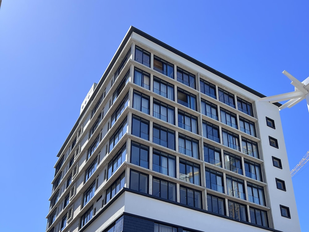 Hotel Neighbourgood Harrington - Image 1