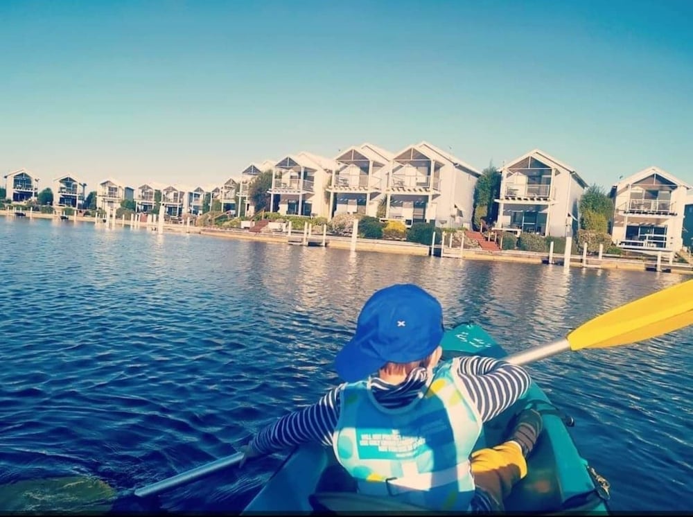 Captains Cove Luxury Apartments - 1st Floor Spa Deluxe
