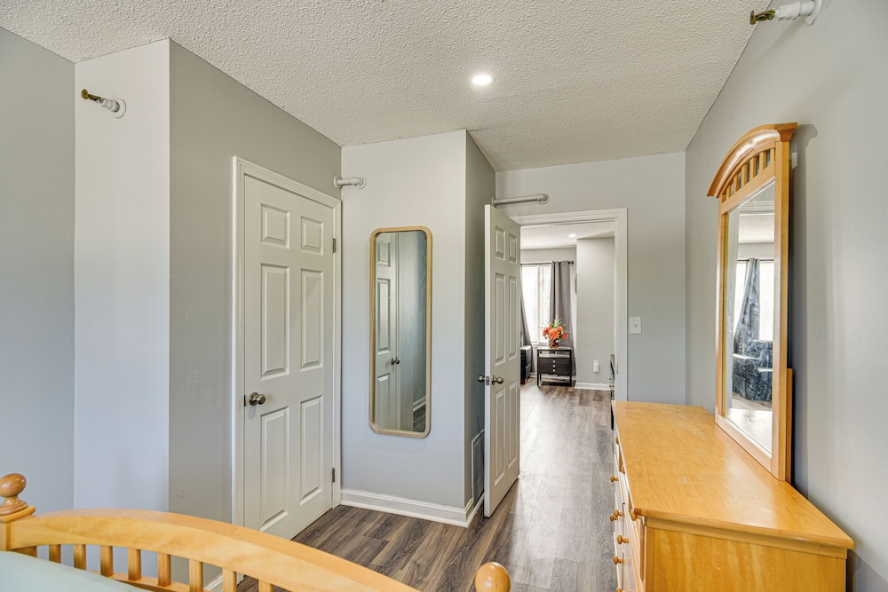2 Mi to Waterfront: Walkable Fall River Apartment!