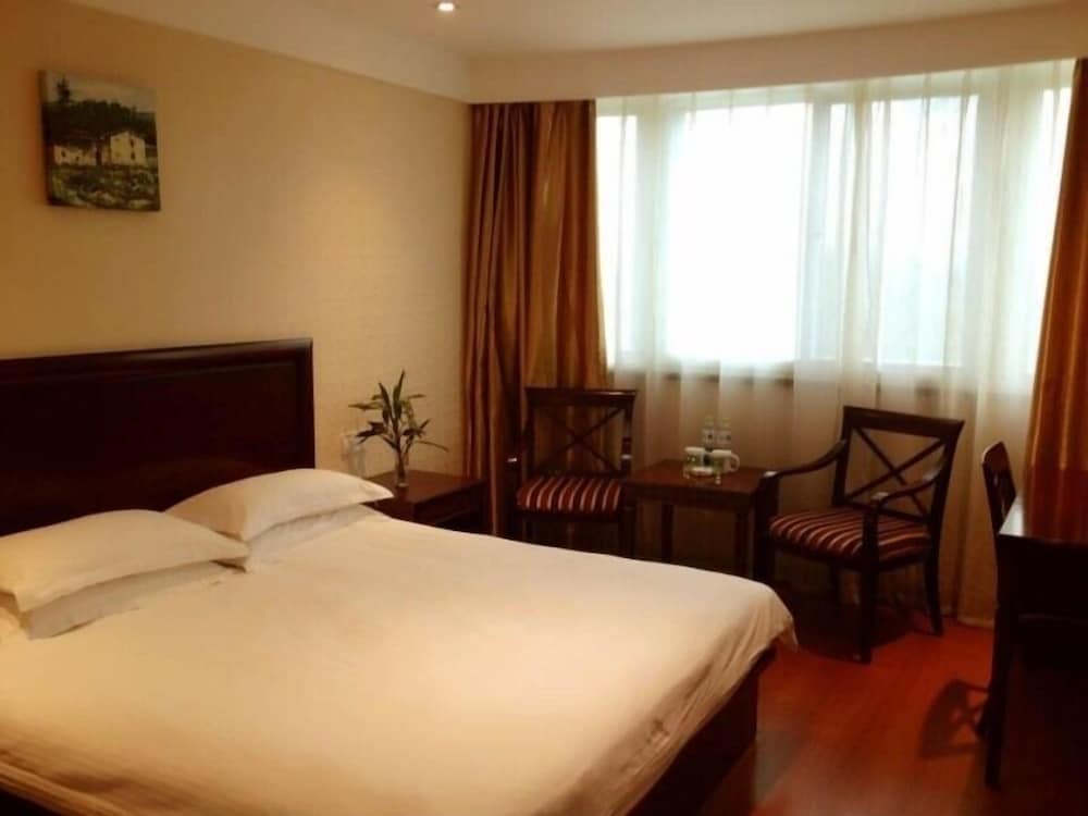 Yangzhou Vacations - GreenTree Inn Yangzhou Jiangdu West Changjiang Road Liberty Park Business Hotel - Property Image 10