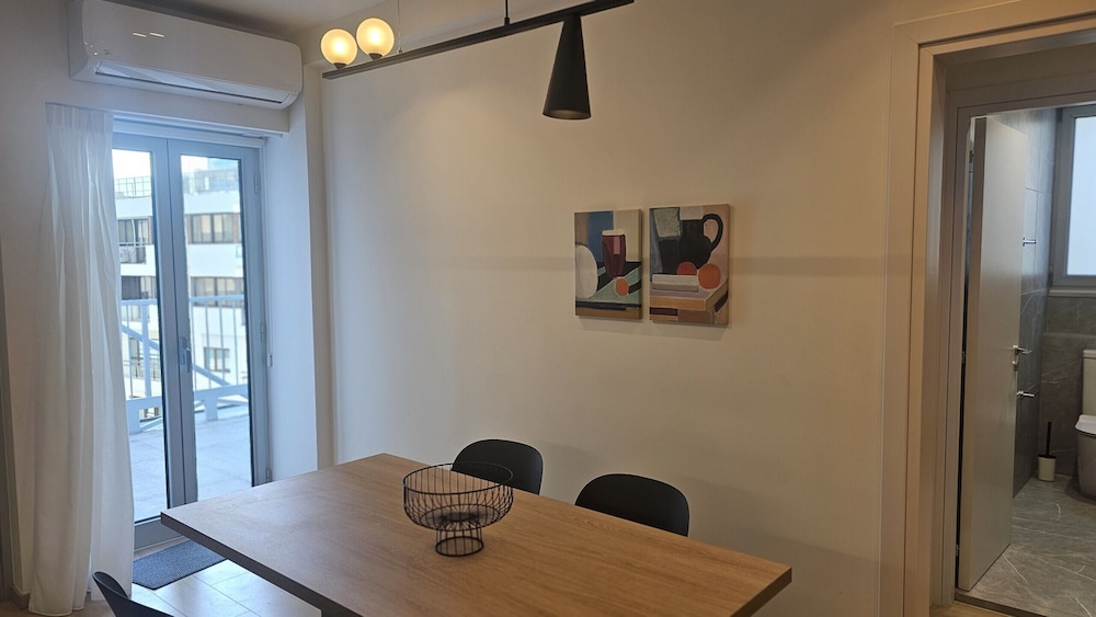 37 NIC - Stay City Center Gem
