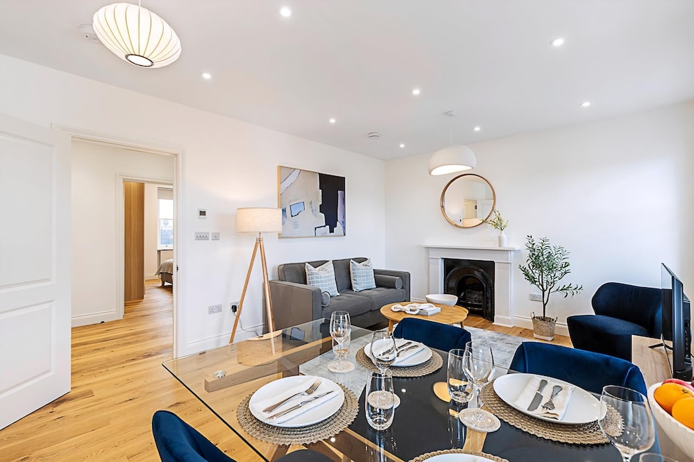 Upscale & Serene Getaway - Prime Chelsea Location!