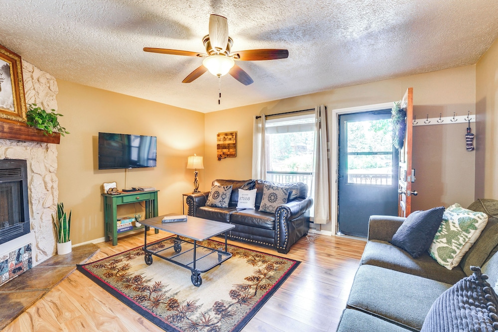 Hike, Bike & Ski: Red River Condo w/ Spa Access