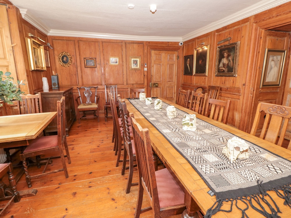 Manor Farmhouse