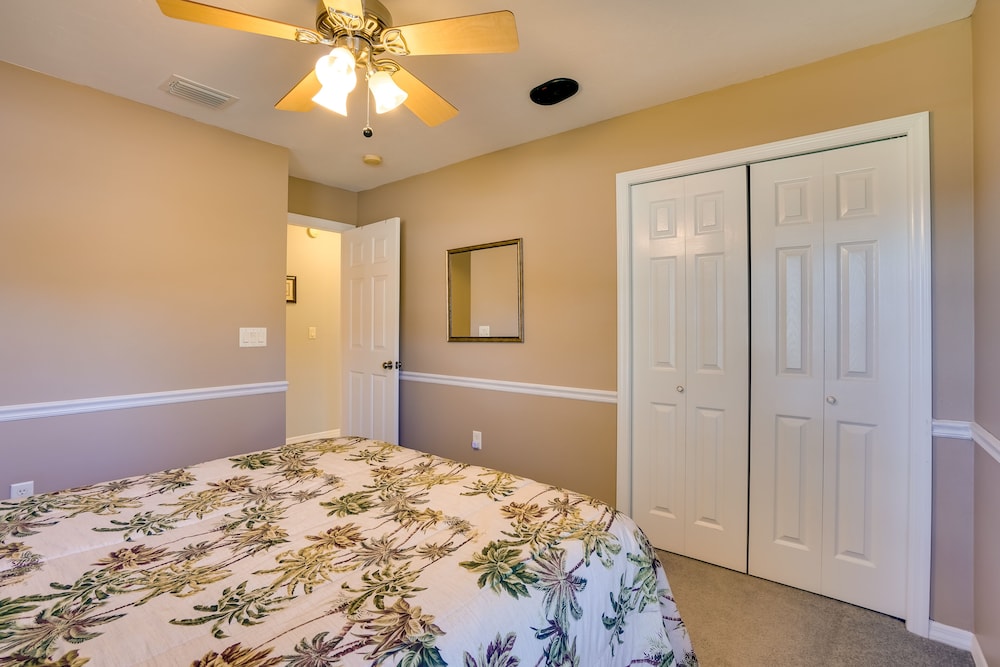 Walk to Lake: Home w/ Screened Porch in Sebring! view 5
