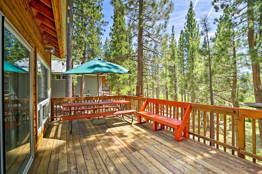 Lake Tahoe Vacations - South Lake Tahoe Home w/ Deck: 4 Mi to Heavenly! - Property Image 6