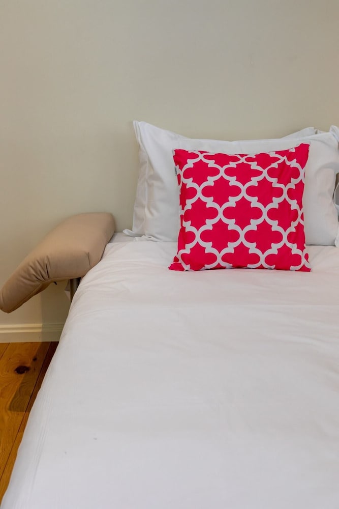 Modern and Bright 3 Bedroom House in Paddington