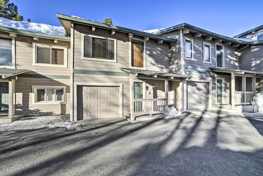 Epic Mammoth Lakes Getaway w/ Shared Pool, Hot Tub view 5