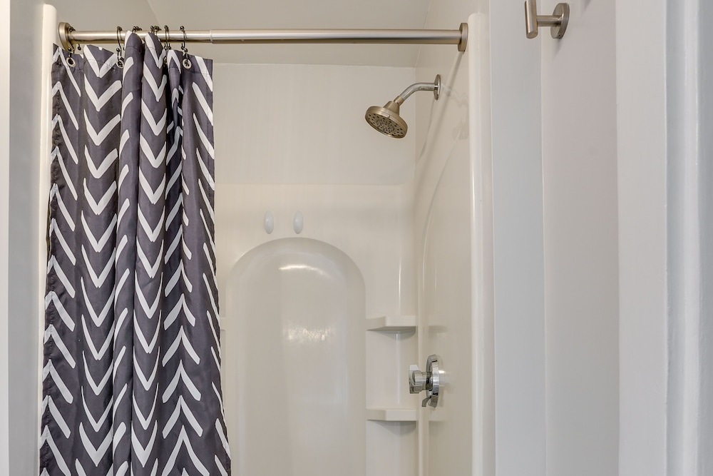 Weymouth Apartment: Close to Beaches & Boston!