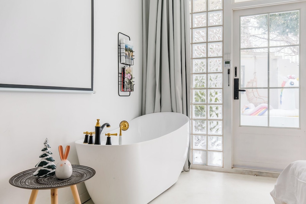 Shanghai Ruochu Designer Guesthouse-Near Shanghai Pudong Airport & Disneyland