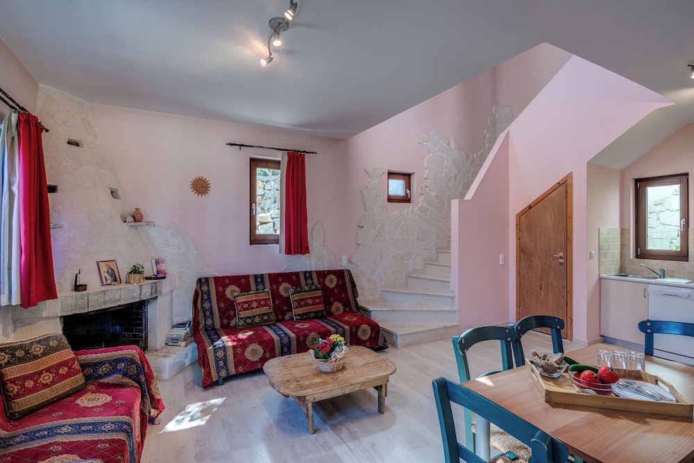 Crete Essence Villas – Lagkada