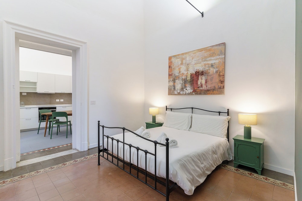 KleoSuites