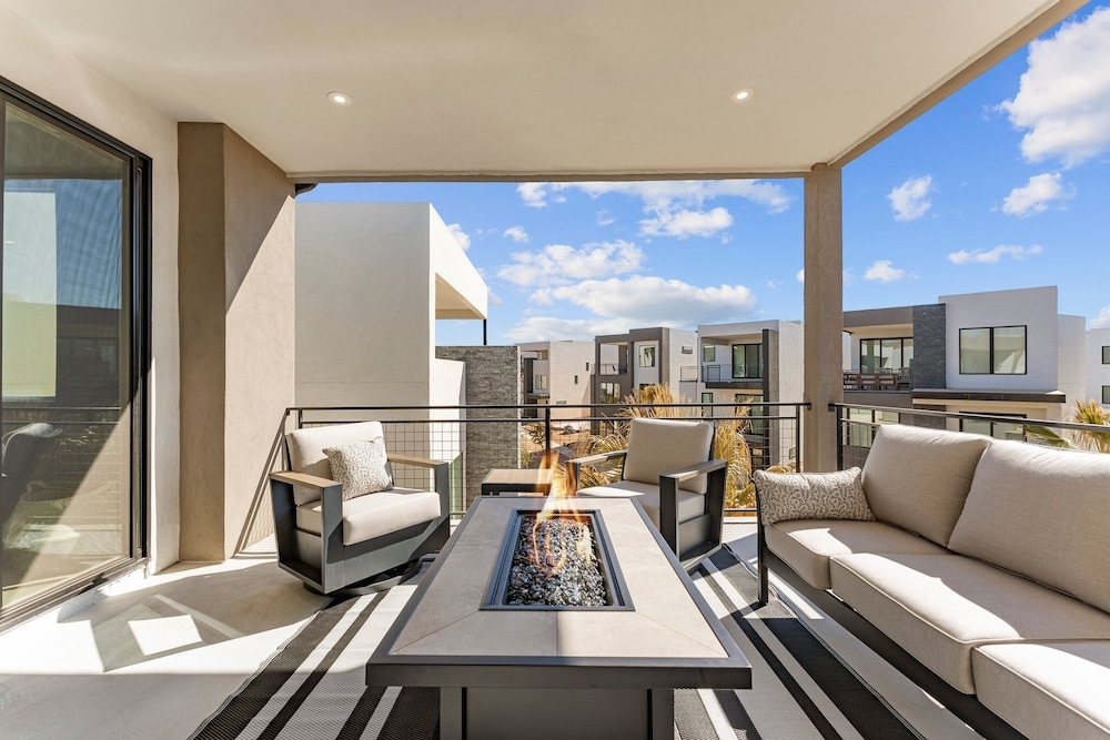 Olympic Escapes Silver 4 Bedroom Townhouse