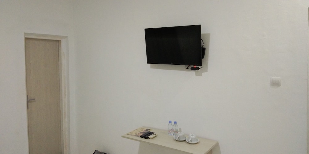 Hotel Sanashtri by SHM