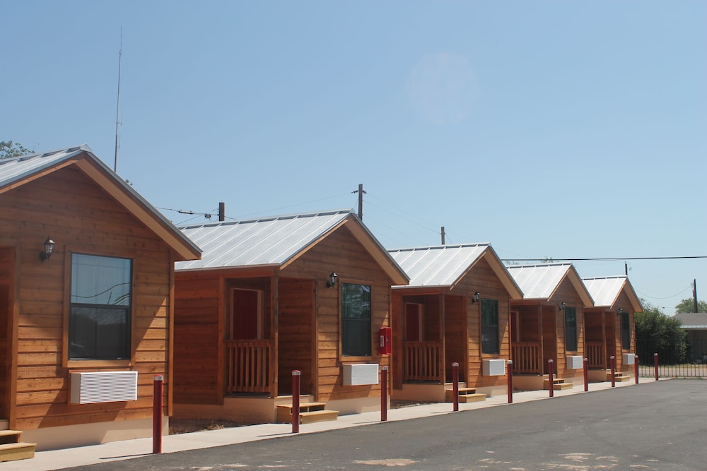 Texas Gold Lodges