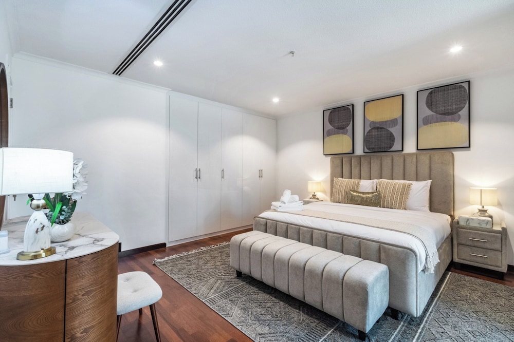 GLOBALSTAY The Residences Tower 1