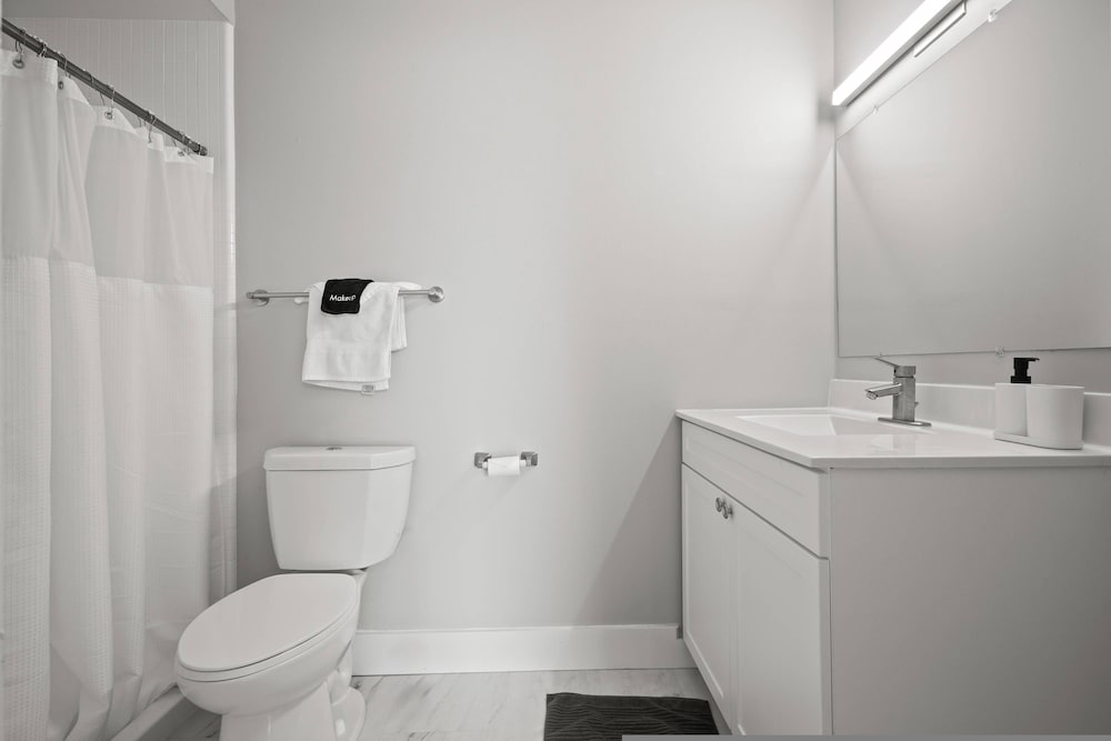 A Unique 2BR 2BA Stay
