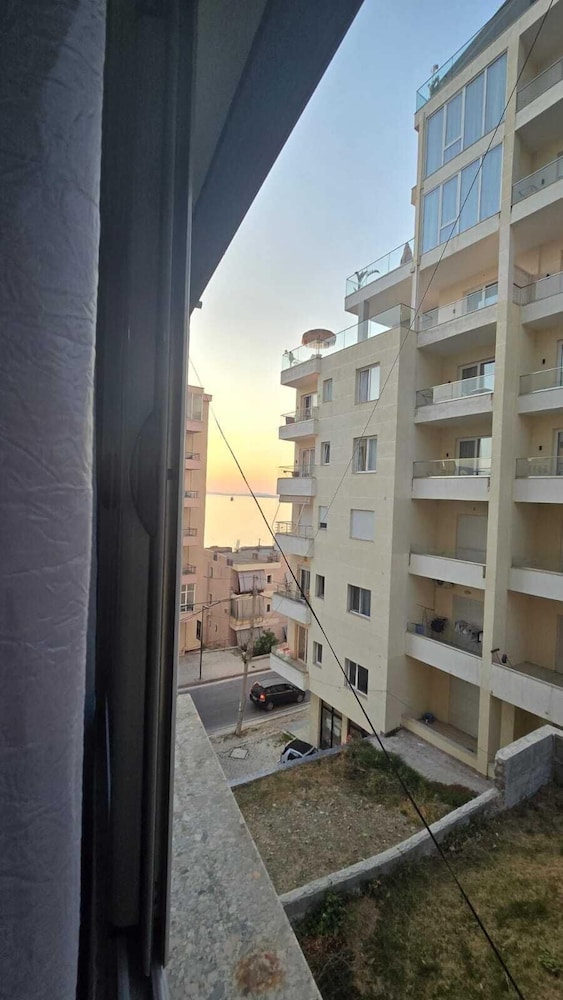 Tirent Apartment - Your Beach Home in Vlorë