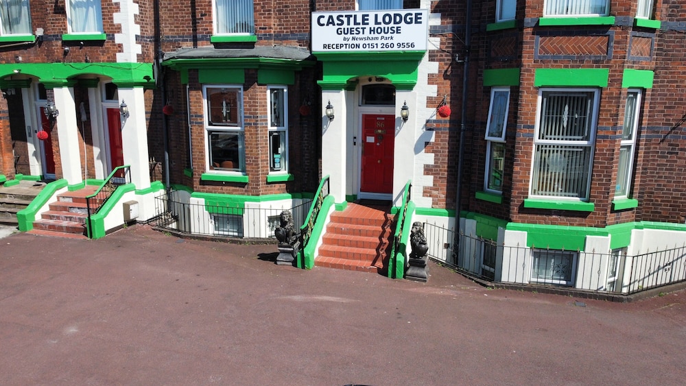 Castle Lodge Guest House