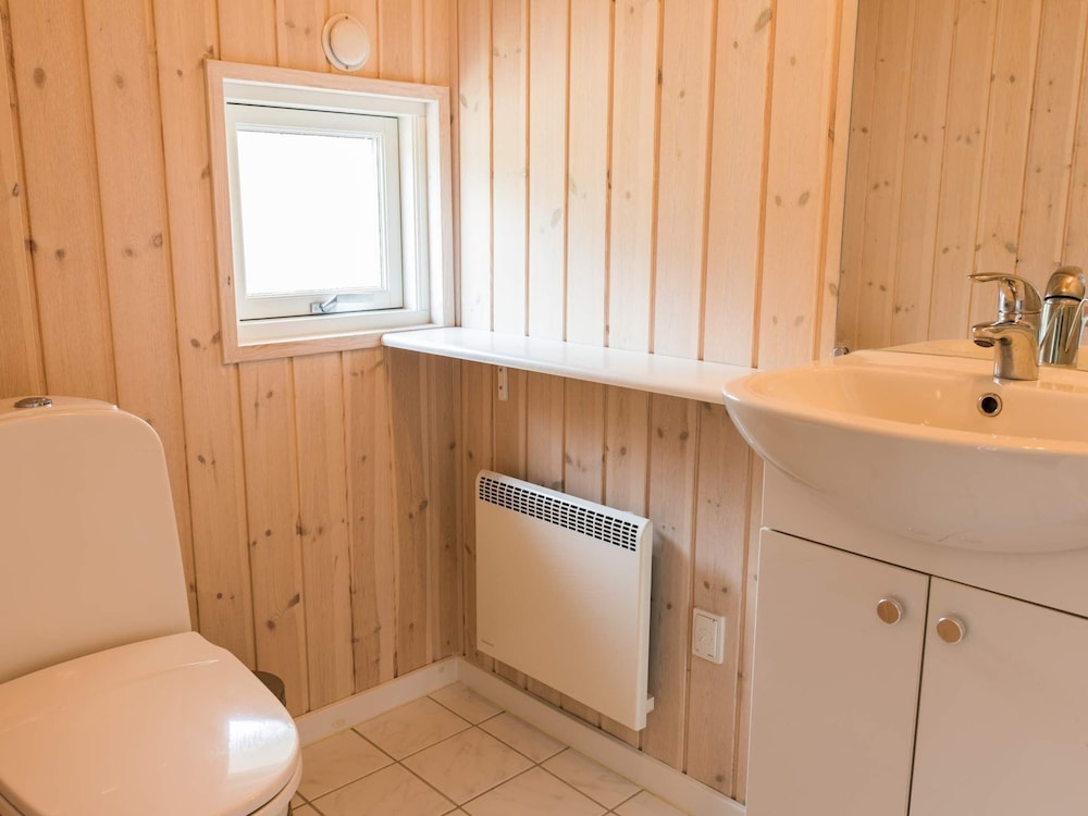 6 Person Holiday Home in Oksbol