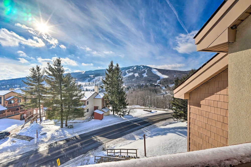 Renovated Dover Condo - Steps to Ski Shuttle! view 5