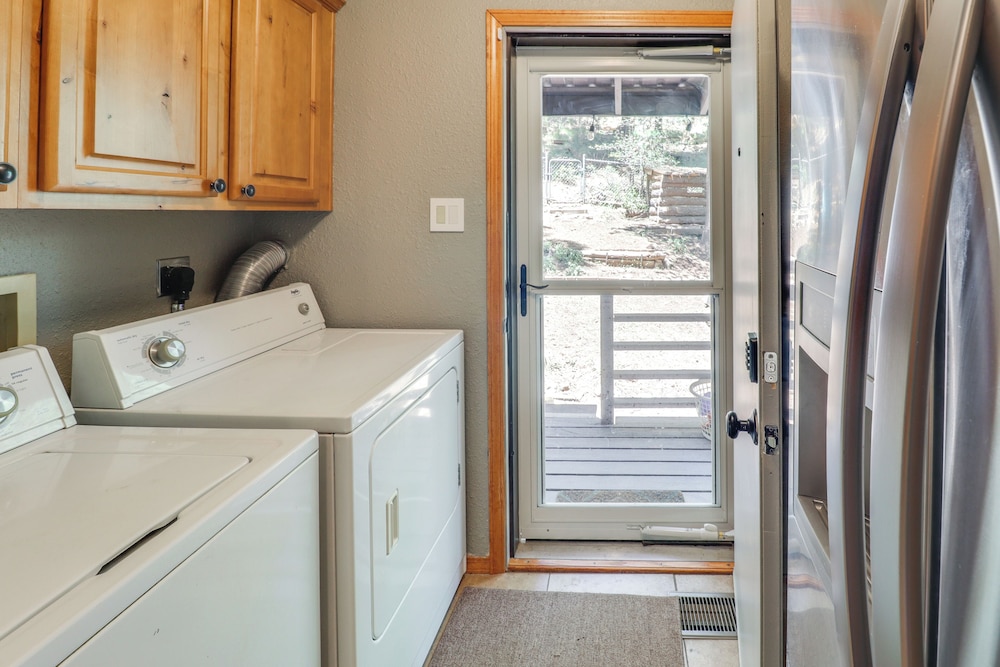 Families Welcome: Quiet Cabin < 5 Mi to Cloudcroft