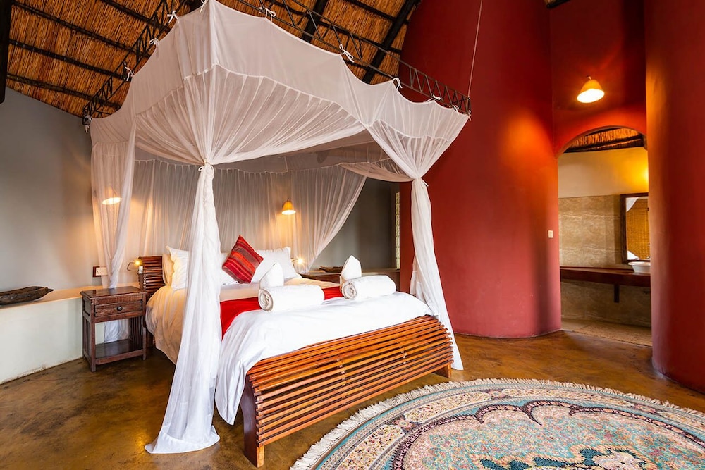 Mukambi Safari Lodge