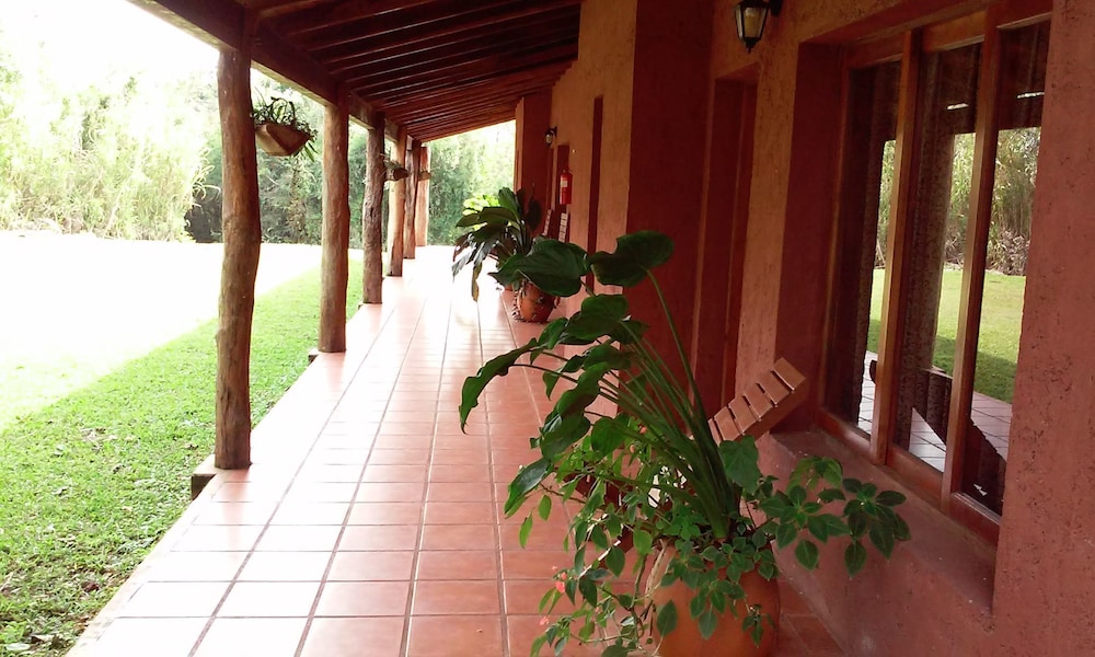 Ytororo Lodge