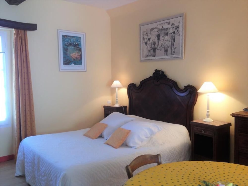 B&B With Charm - Quiet With Kitchen & sw Pool