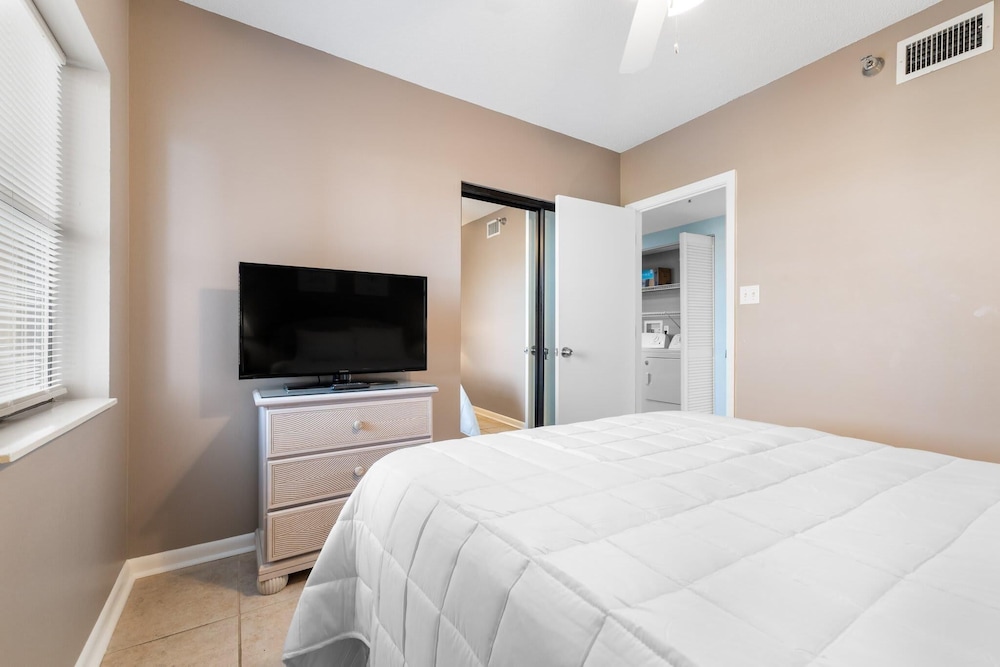 Romar Place 605