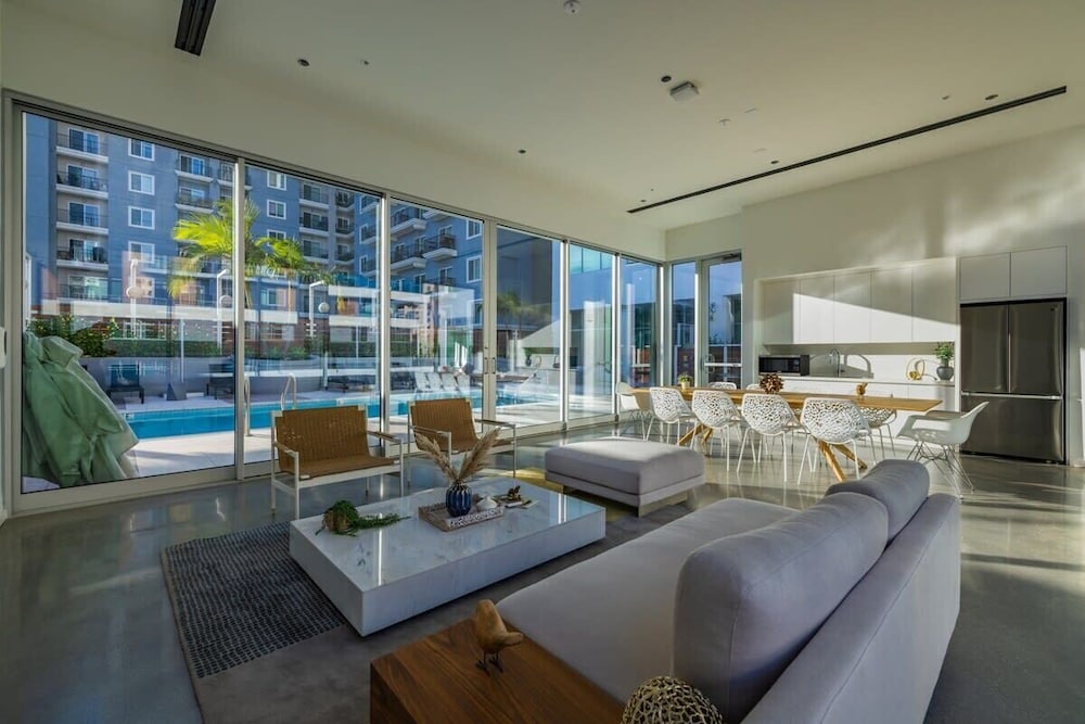 @marbella Lane - 3BR Coastal Retreat w/ Luxe Touch