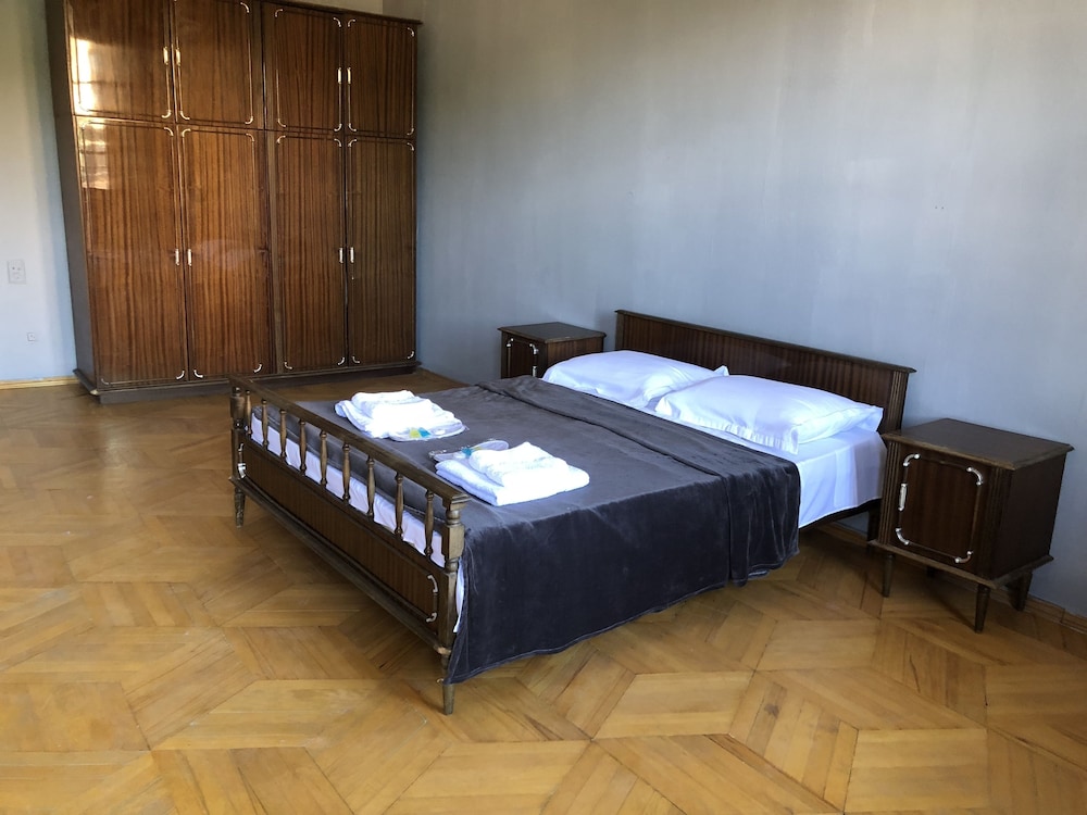 Lucky Family Hotel