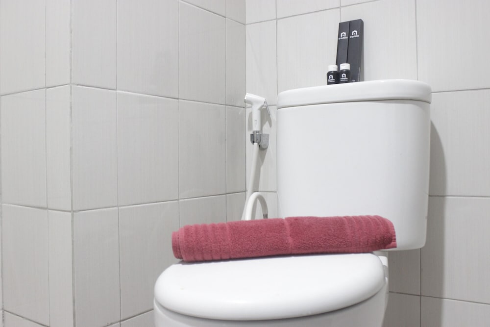 Comfy 2BR at Mekarwangi Square Cibaduyut Apartment view 3