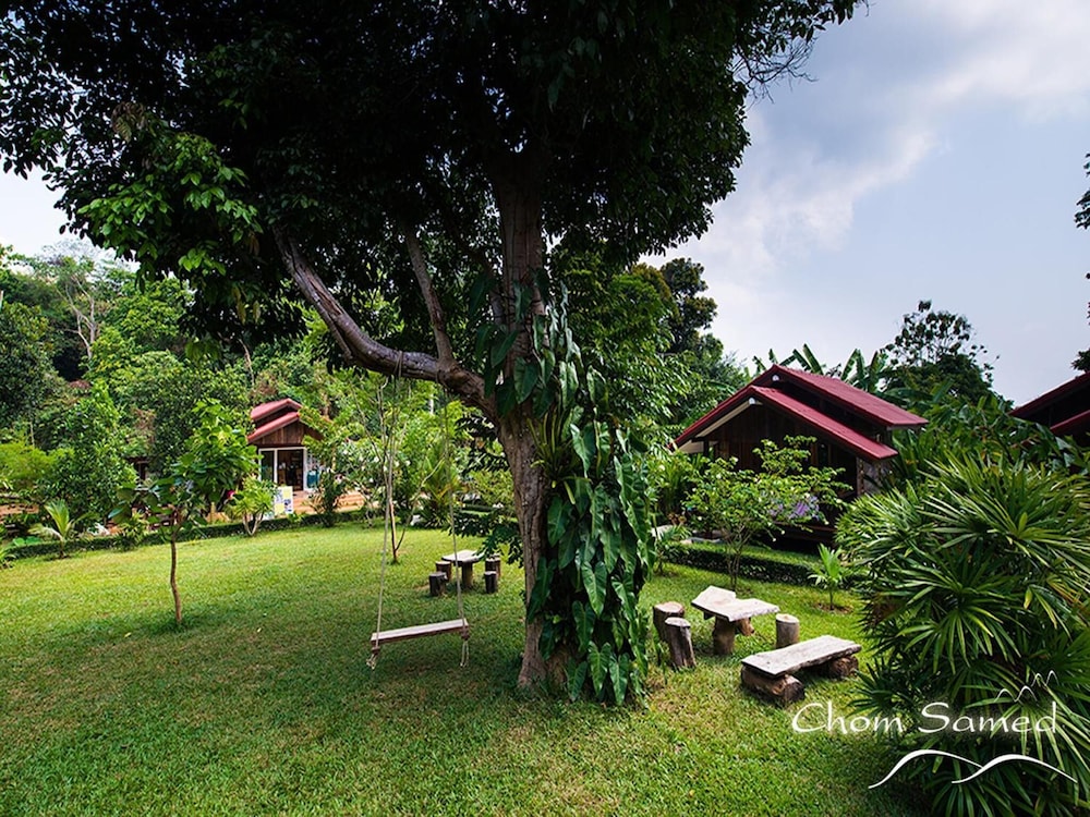 Ban Chom Samed Resort