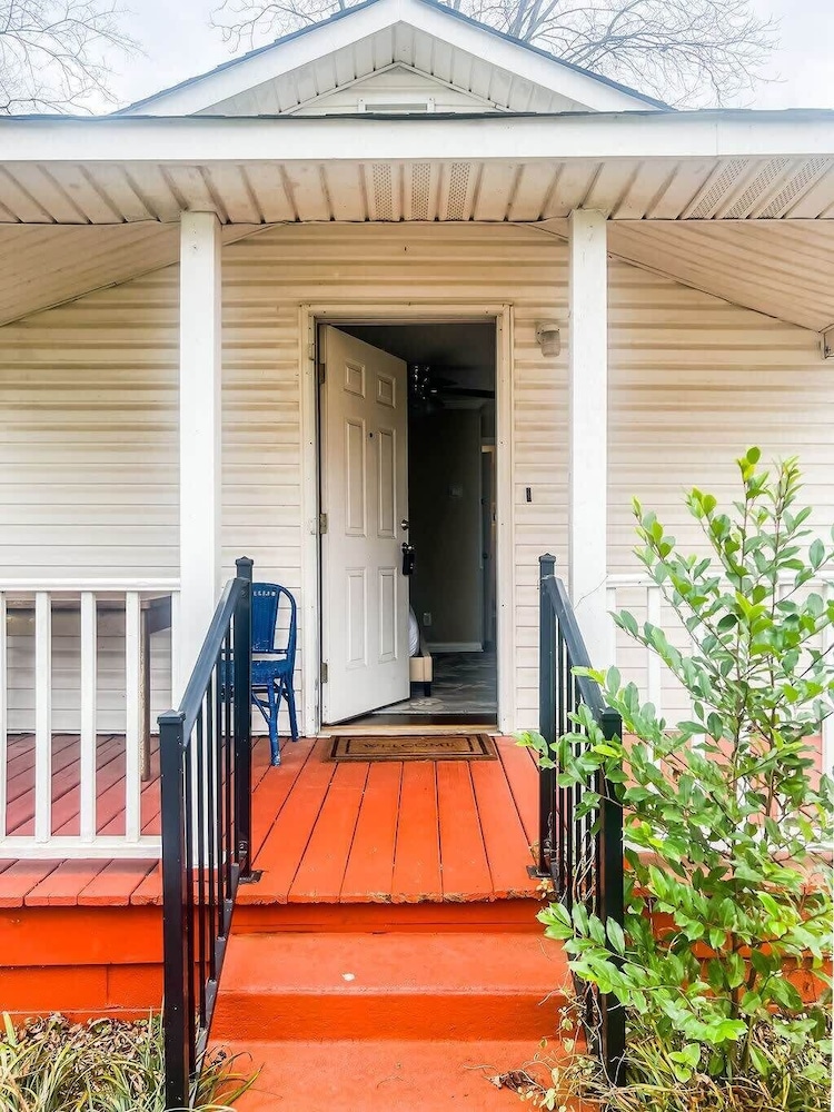 Schiffman Northeast Nook