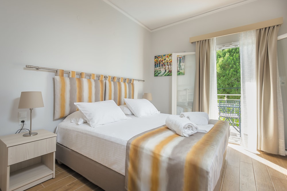 Pelagic Apartments photo 4