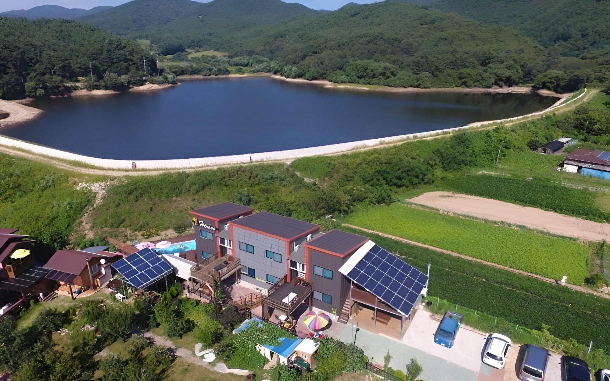 Gyeongju Feel House Pension