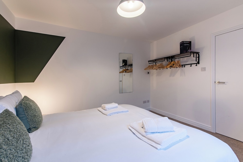 Harcourt Apartments